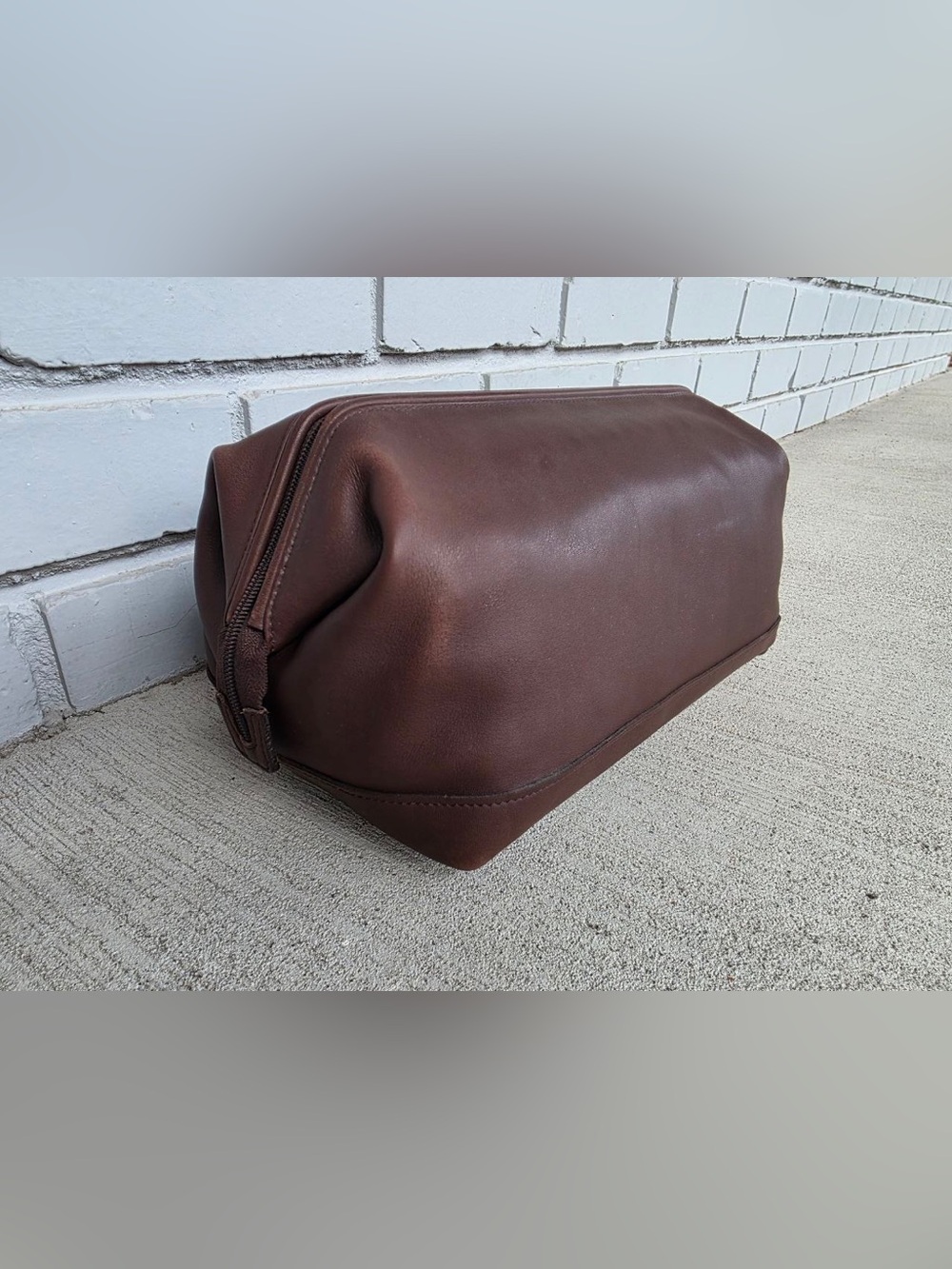 Vintage Coach Leather Travel Kit / Dopp Kit – Style B05-0526